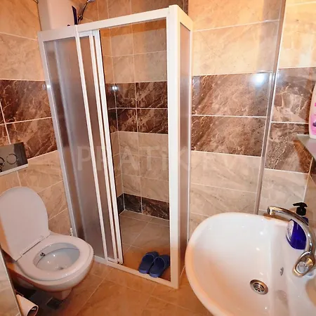 Apartment Pratik Ev