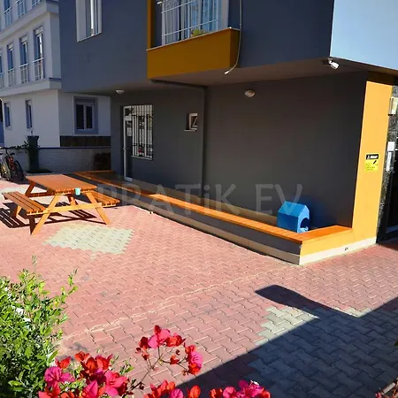 Pratik Ev Apartment *