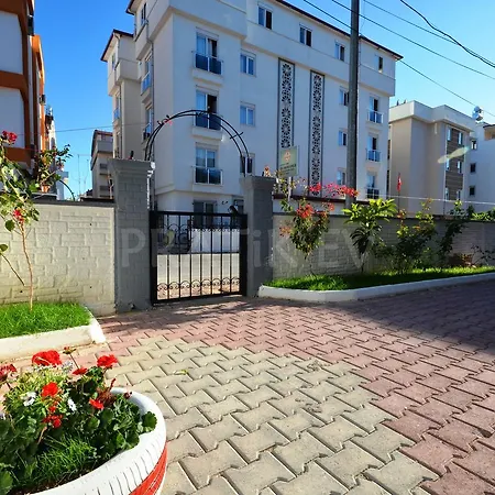 Apartment Pratik Ev